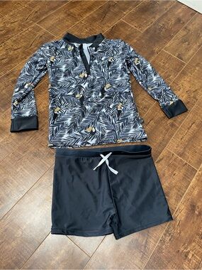 Honeysuckle kids Black Palm-Print Kids Rashguard Set with Swim Shorts